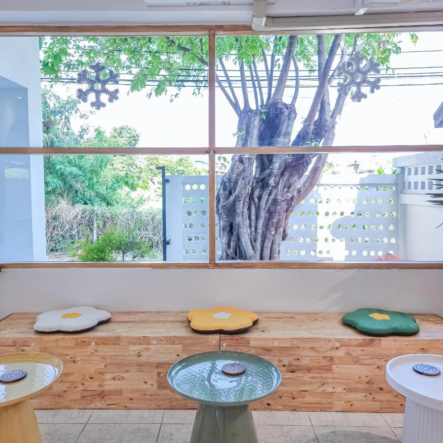 The Zai Apartment Ban Krathum Lom Exterior photo
