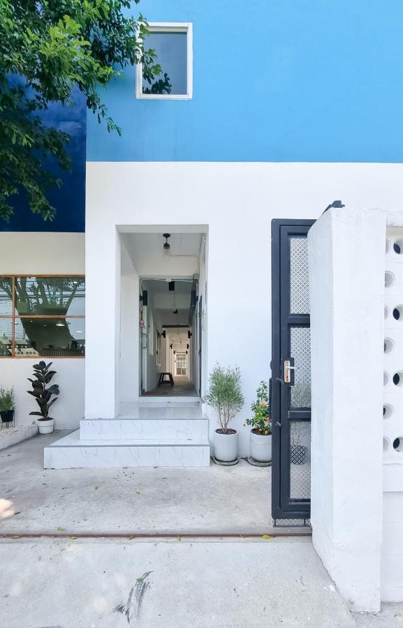 The Zai Apartment Ban Krathum Lom Exterior photo