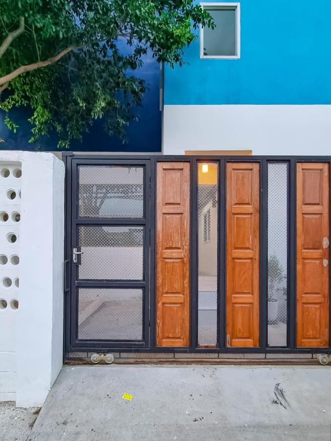 The Zai Apartment Ban Krathum Lom Exterior photo